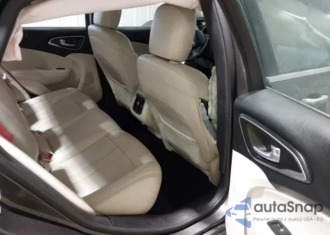 2015 Chrysler 200 C из США, поврежденный, VIN 1C3CCCCB6FN714380